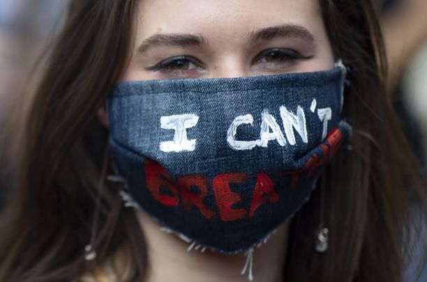 George Floyd's protests spread to the world - police in Paris resorted to tear gas