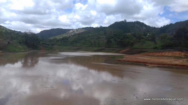 Chuva retira cidade de Brejo da Madre de Deus do colapso de abastecimento