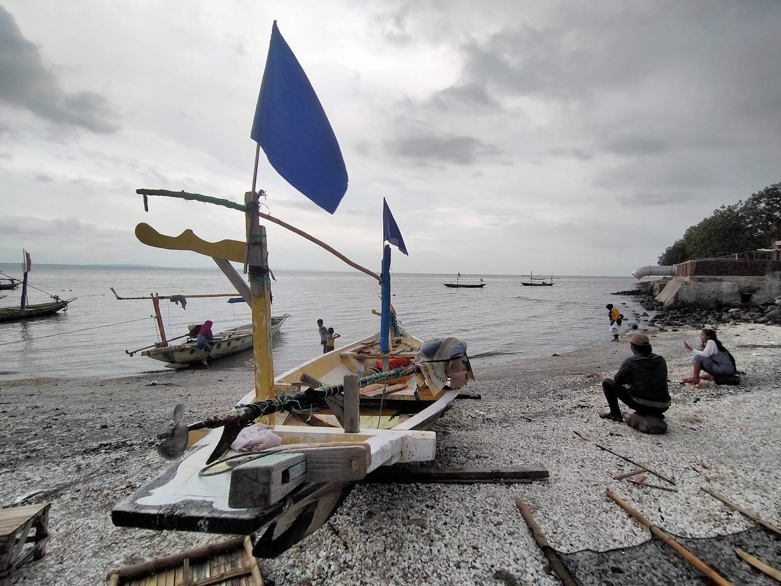 Mewarta dan Menulis Indahnya Pantai Kenjeran