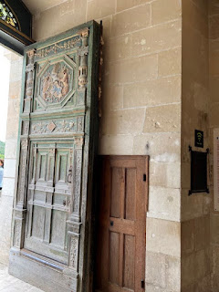 Door into Chenonceau