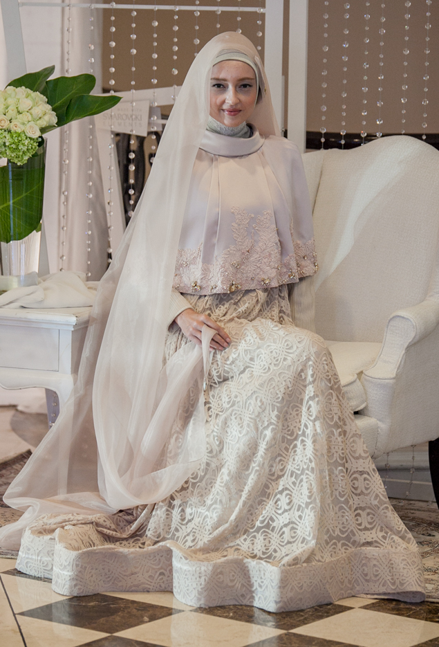 12 Gaun  Pernikahan  Muslim yang Tetap Bisa Membuatmu Tampil Anggun Karena Aku Wanita 