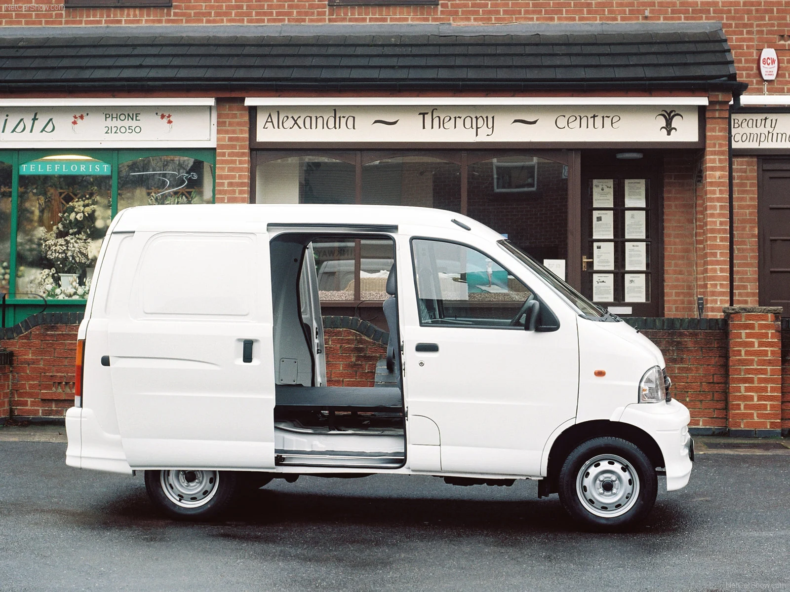 Hình ảnh xe ô tô Daihatsu Extol Compact Van 2005 & nội ngoại thất