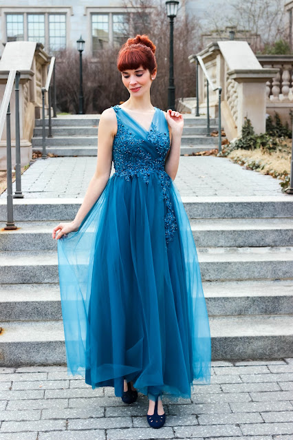 Hebeos.com A-Line/Princess Sleeveless V-neck Floor-Length Applique Tulle Dresses