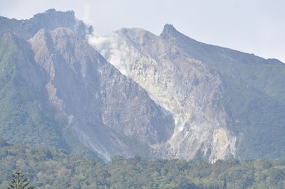  Pangeran negeri bunian beristerikan manusia biasa