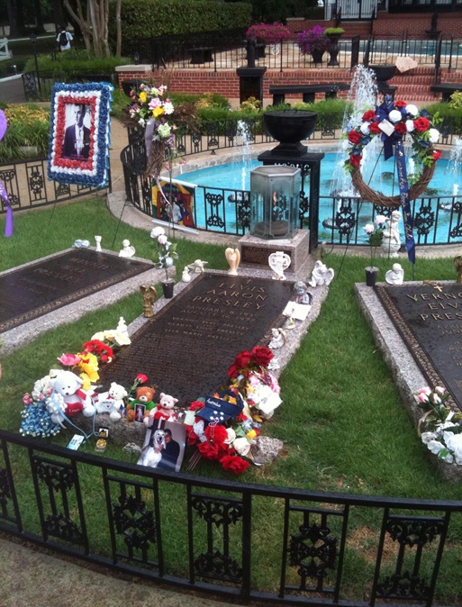 elvis_grave