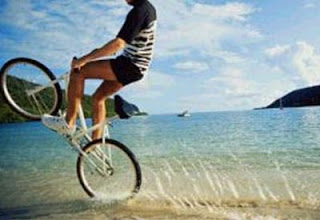 Bersepeda Fasilitas Pulau Ayer Resort