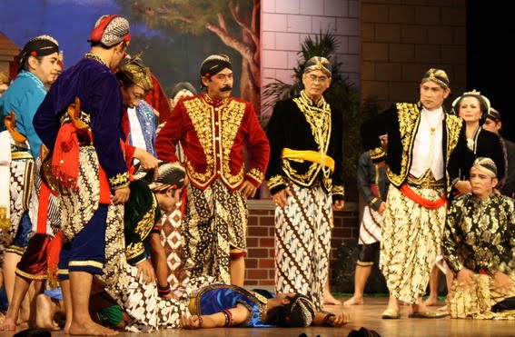 Seni Teater Tradisional Yang Terkenal Di Indonesia Seni 