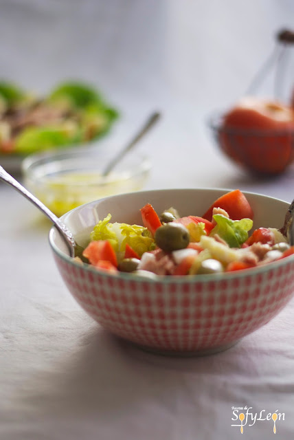 Receta de ensalada de atún naturfresh con anchoas. 