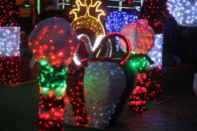 christmas lights medellin colombia