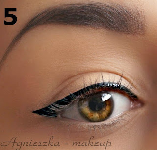 http://agnieszka-makeup.blogspot.com/2013/11/eyelinerowe-szalenstwo.html