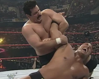 WWE / WWF King of the Ring 1998: Dan Severn puts The Rock in an arm bar