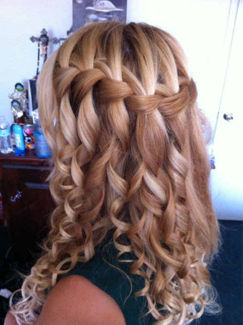 homecoming hairstyles with curls