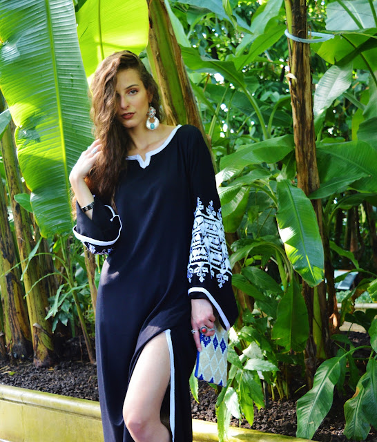 Beat the Monday blues, working from home beautiful lounge kaftans from us! Our recommendation...