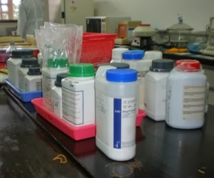 Gambar Di Dalam Laboratorium