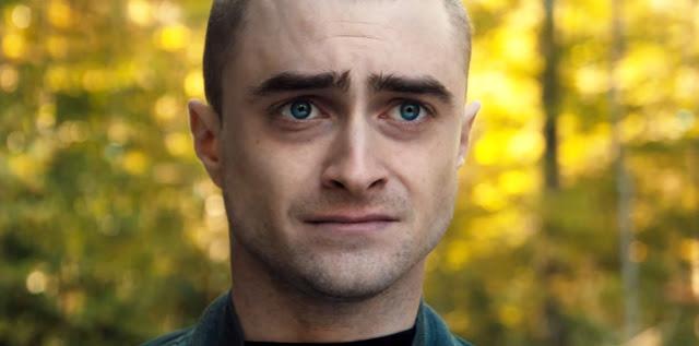 Daniel Radcliffe se infiltra num grupo neonazista no trailer de “Imperium”