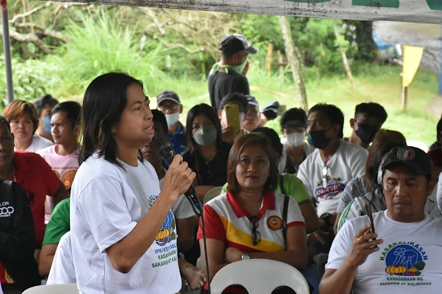 20 farmers conducted graduates from the Farmers Field School