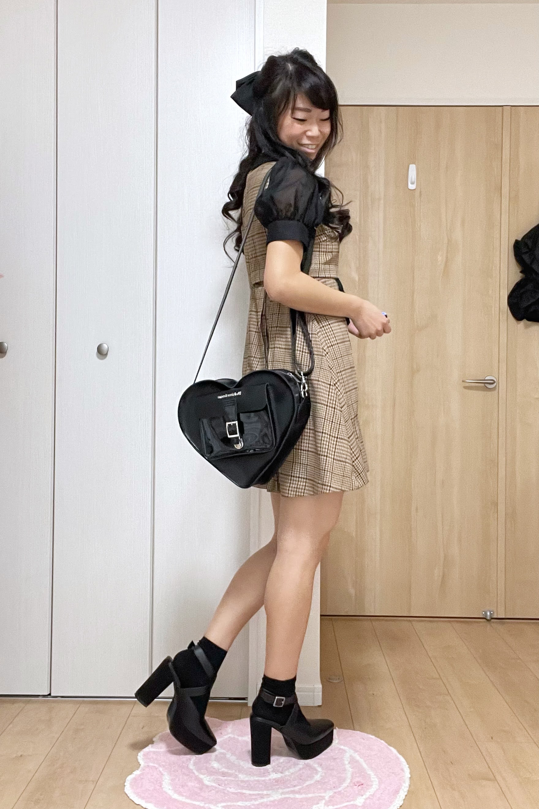 Emiiichan Blog ☆ : Dr Martens Heart shaped Leather Backpack