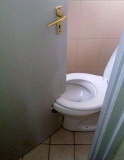 bathroom door fail, bathroom door, fail, bathroom fail, door fail, fail