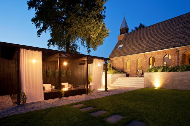 Picture of covered terrace in the backyard