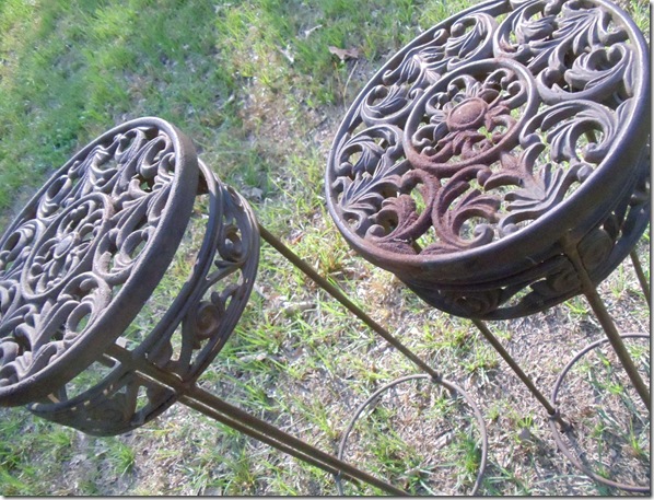 Hoop, flowers, beer bread, craigs list 049-2000