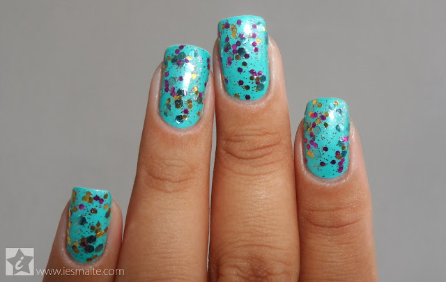 Esmalte Valsa Cintilante + Esmalte Glamuroso