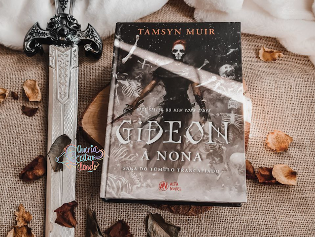 Resenha: Gideon, a Nona - Tamsyn Muir