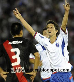 Defender Julio César Cáceres Argentina River Plate Photos