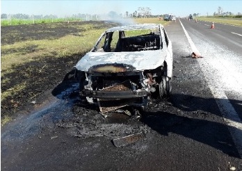 Veículo pega fogo durante trajeto na Rondon