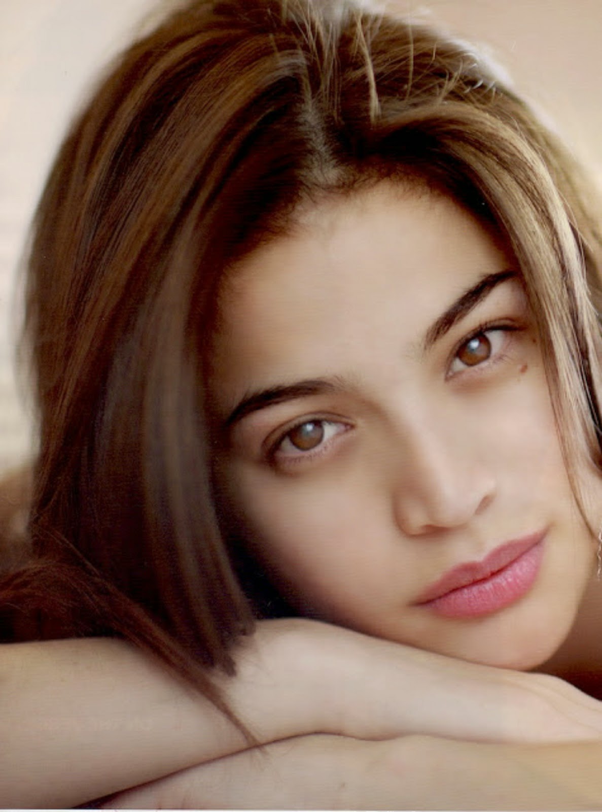 Anne Curtis Beautiful HD Wallpaper Free