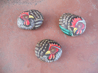 piedras pintadas a mano con Gallinas