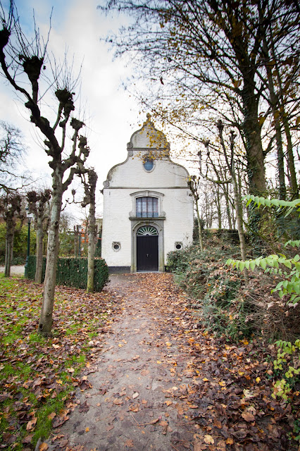 Chiesetta nel Minnewaterpark-Bruges