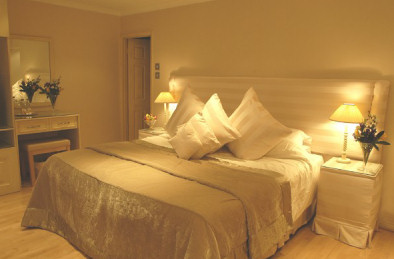 the beauty of london hotel bedroom