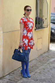 Rencontres flower dress, Balenciaga City cobalt blue, Fashion and Cookies