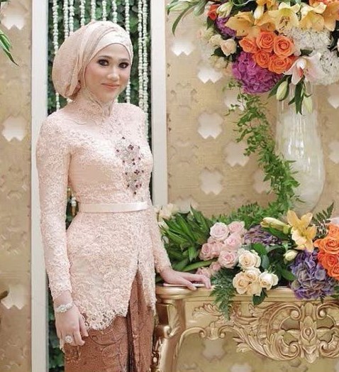 10 Model Kebaya  Modern  yang Bikin Cantik gebeet com