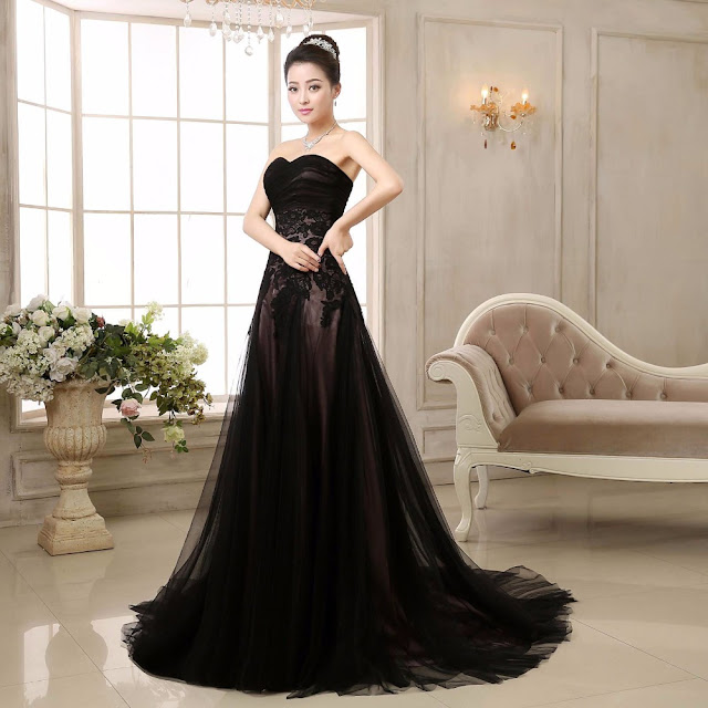 Sweetheart-Corset-Floor-length-Train-Black-Wedding-Dress