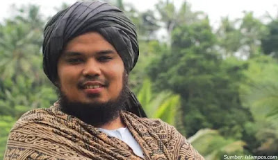 Bertemu Ustaz Derry Sulaiman Adab Dokter Richard Lee jadi Sorotan.