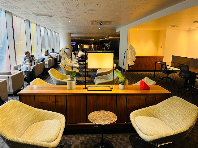 Review: Oneworld Business Class Lounge at Los Angeles International Airport (LAX) For Air France Business Class