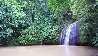 Air Terjun Tanah Merah