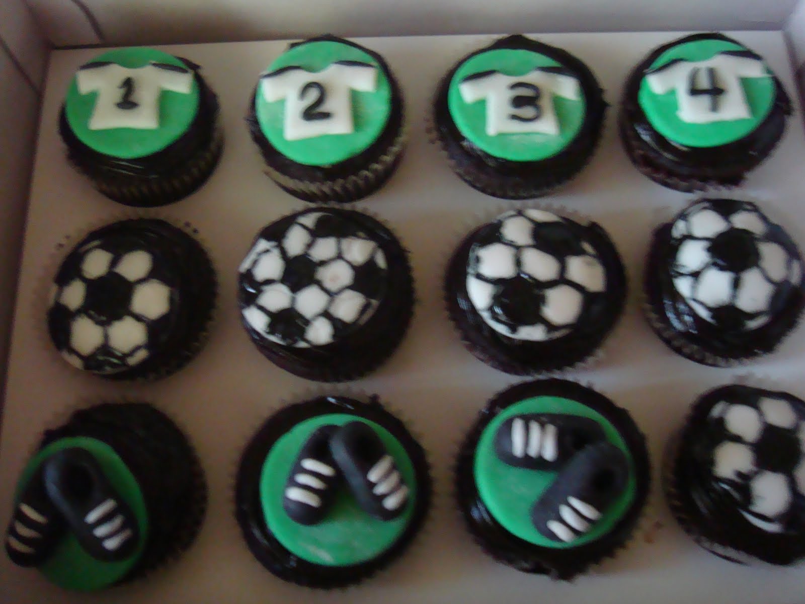How To Make Soccer Cupcakes
