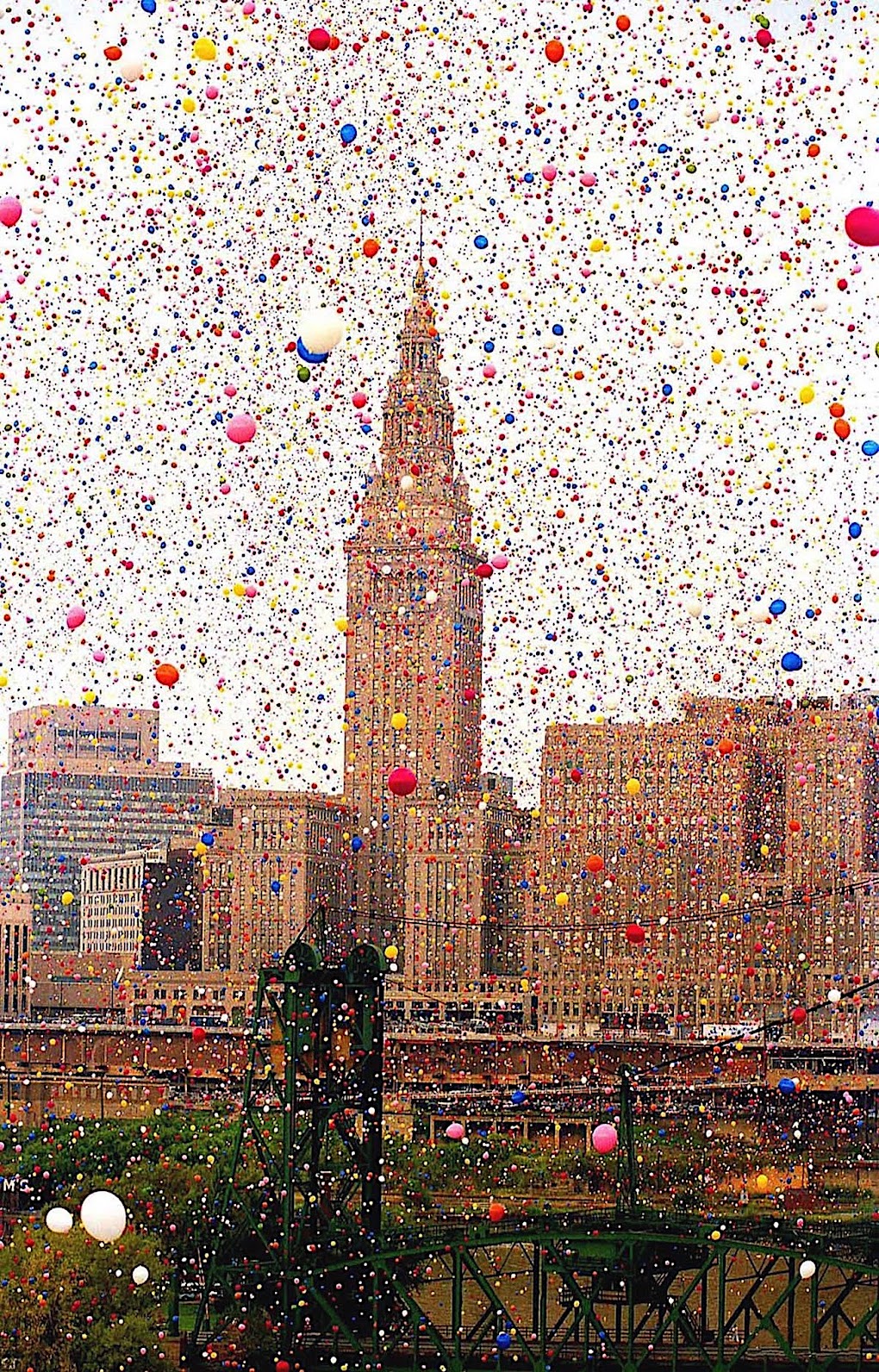 1.5 million balloons were released into the air above the city of Cleveland in an attempt to break a Guinness World Record