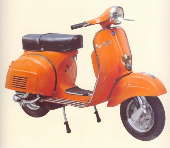 Dijual Vespa PIAGGIO tahun 1980, wuiihh..keren udah di Modifikasi title=