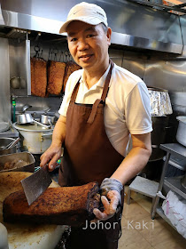 Maxwell Food Centre Roast Meat. Fu Shun Shao La Mian Jia 福顺(锦记)烧腊面家