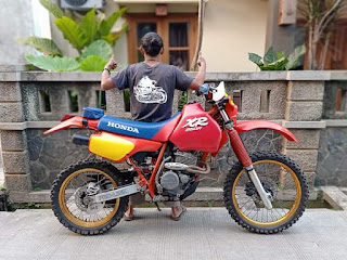 Dijual Trail Klasik Enduro HONDA XR250R...