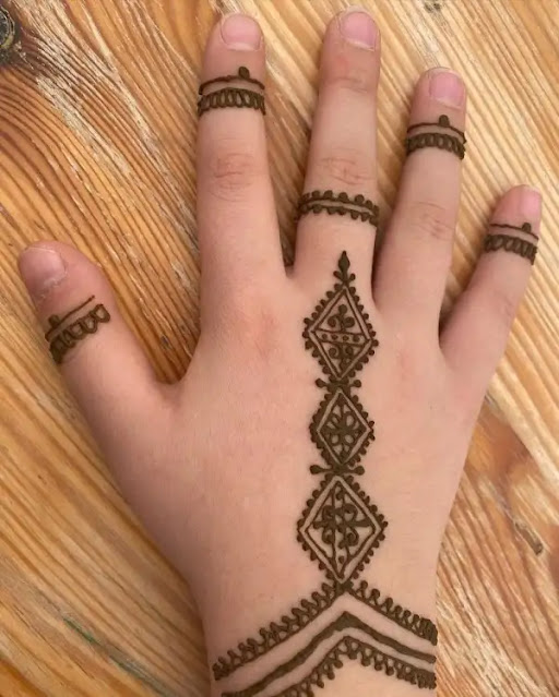 henna simple dan mudah ditiru kaki