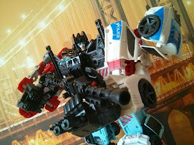 Transformers G1 Defensor combiner wars