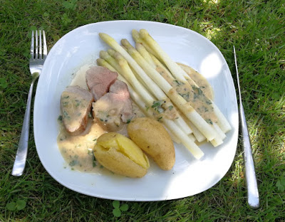 Spargel mit Schweinefilet und Kartoffeln