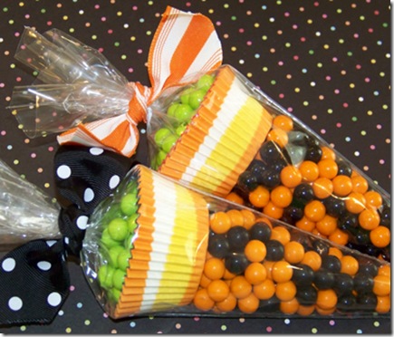 Halloween Polka Dot Cupcakes Close 3