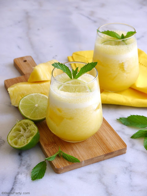 Pineapple Daiquiri Cocktail Recipe - a delicious, refreshing and super easy to make drink for any summer party or pineapple theme celebration! by BirdsParty.com @birdsparty #diquiri #pineapple #summerparty #pineappleparty #summercocktails #cocktails #frozendaiquiri #cocktailrecipe