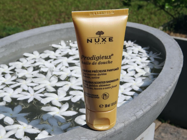 Review| The Essentials Travel Kit by NUXE 