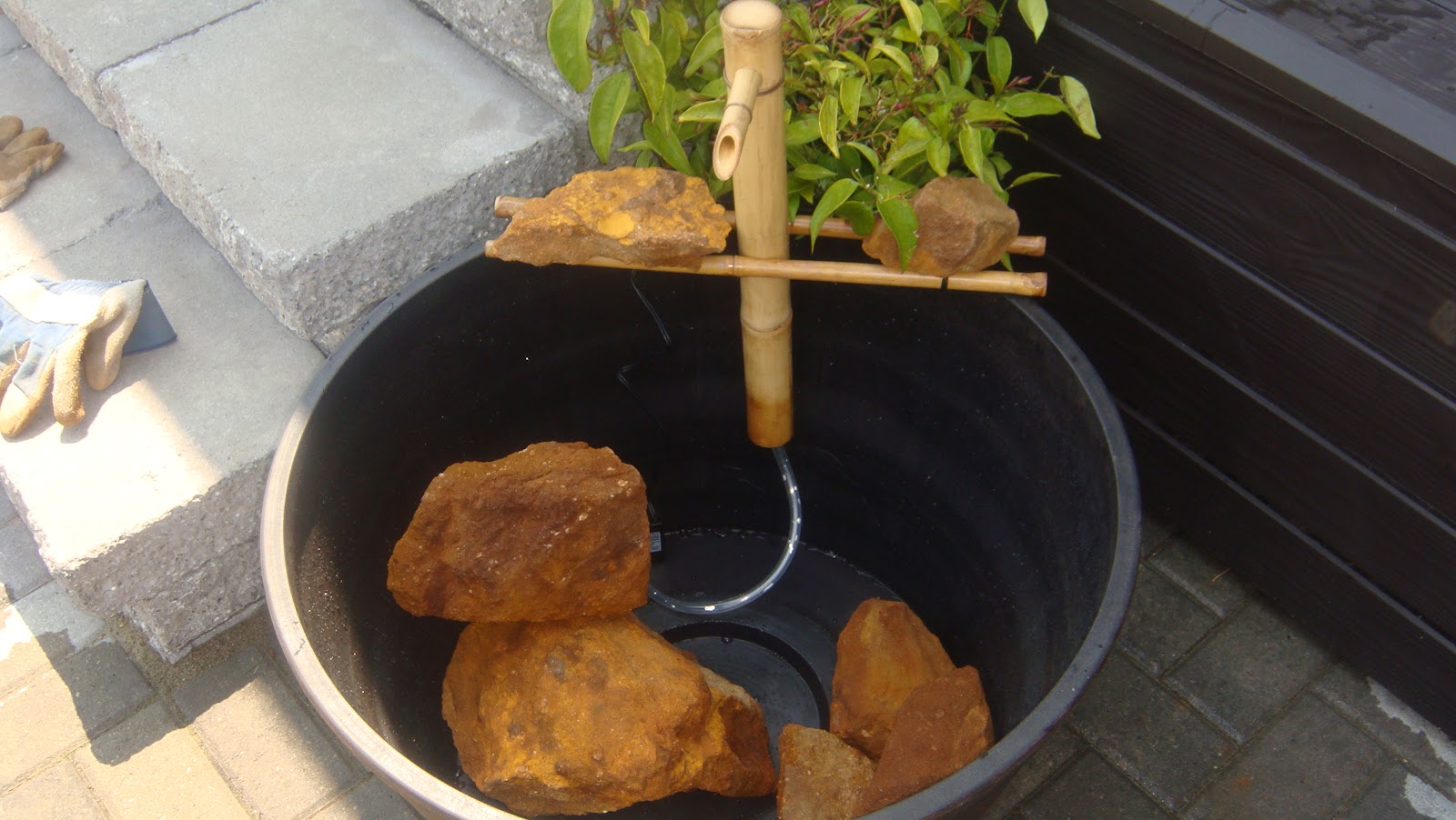 Purple Hues and Me: My Home Made Garden Fountain